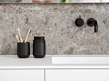 Black Toothbrush Mug P100039