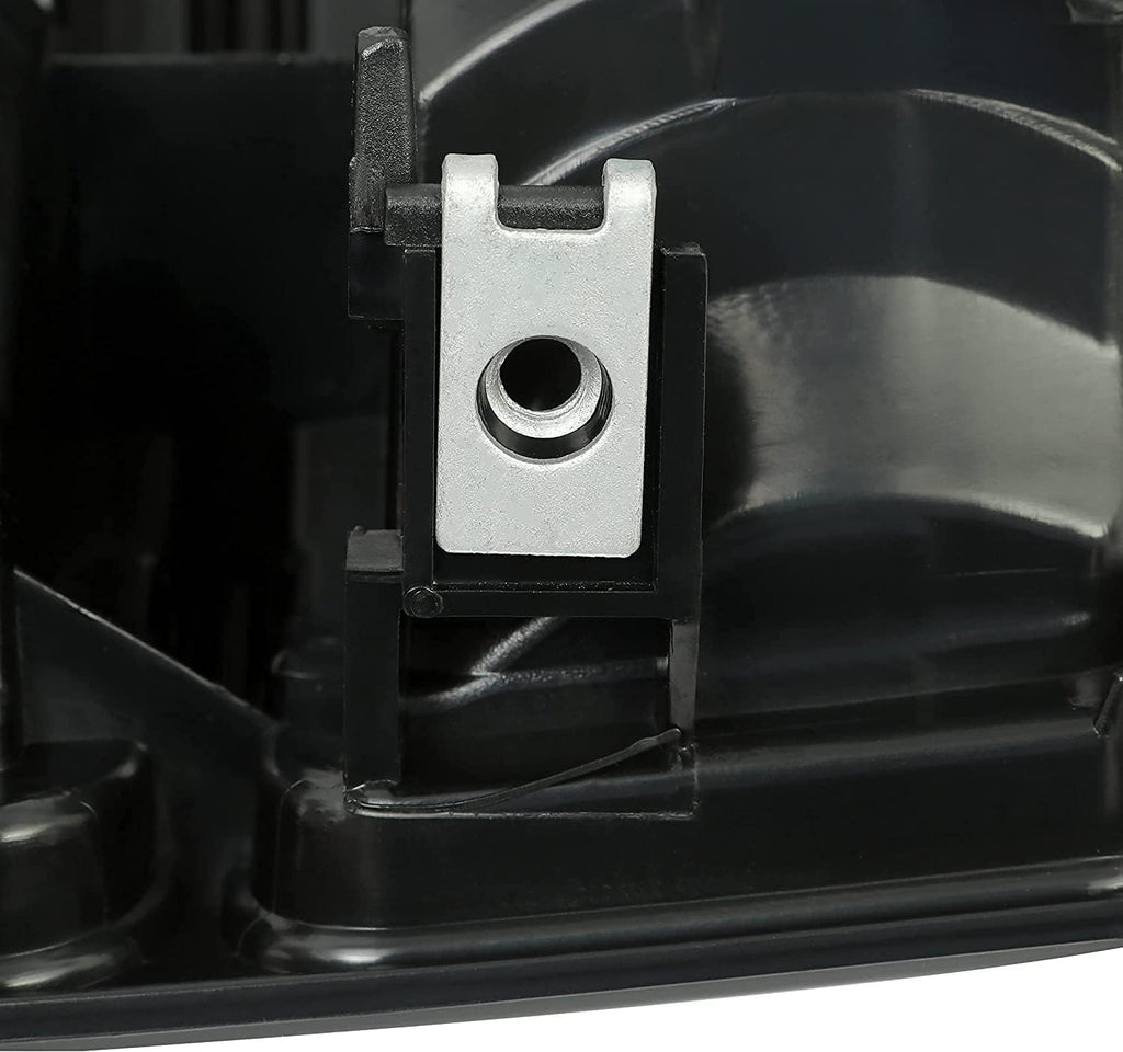 Tail Light Assembly with Bulbs N144833