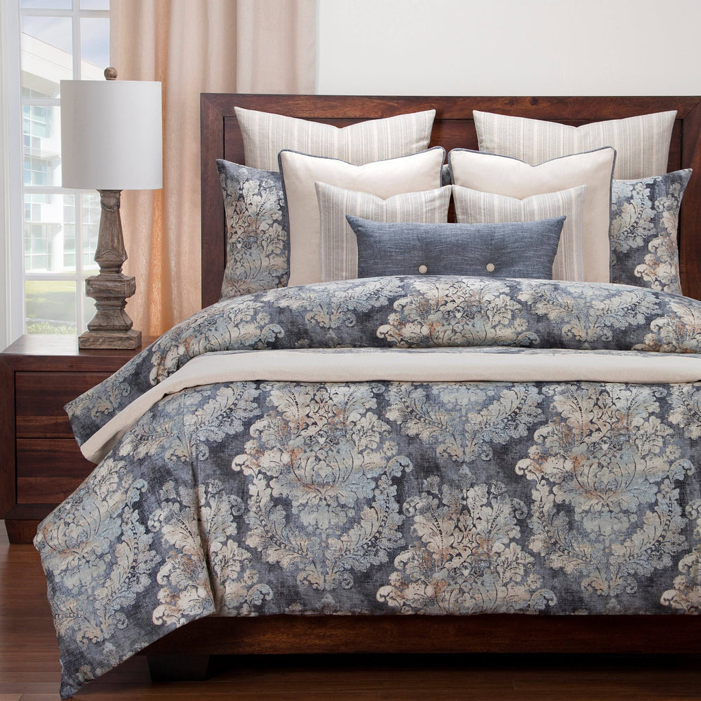 California King Damask Duvet and Shams E427