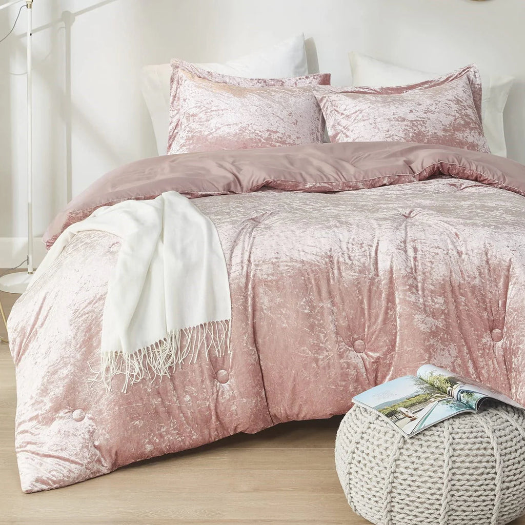 Blush Pink Velvet 3-Piece Comforter Set A533