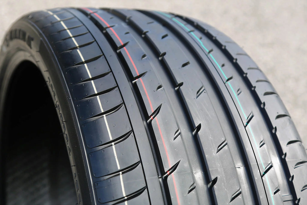 265/40R21 High Performance Tire O587