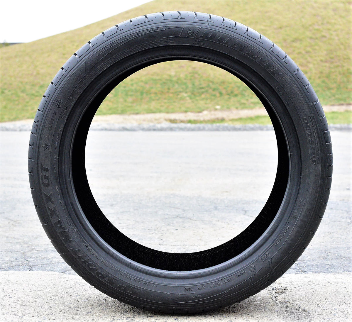 245/40R19 94Y Tire G864