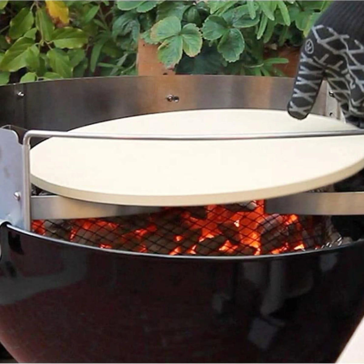 Black Pizza Kit for Kettle Grills B788