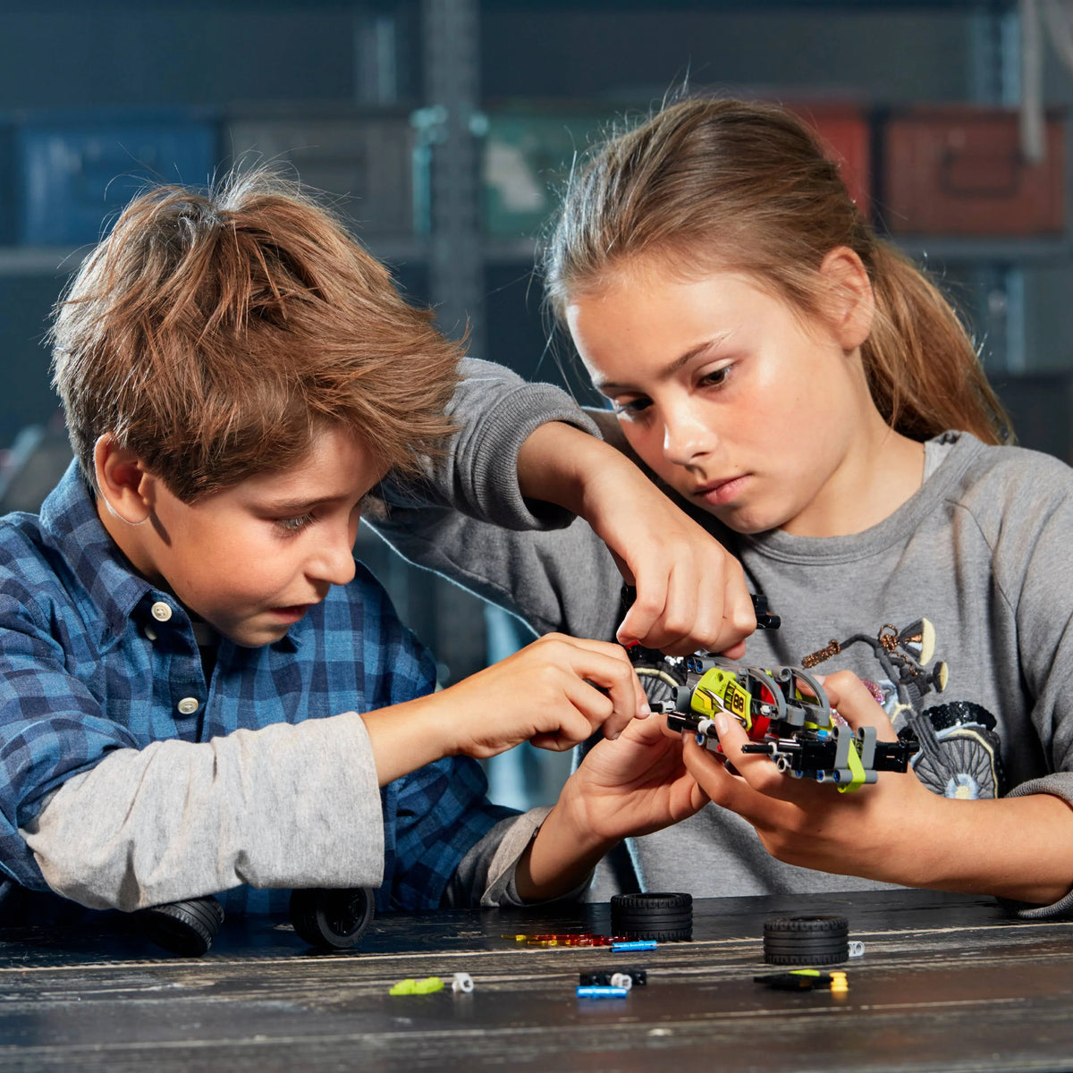 Building Kit with Stunt Car (135 Pieces) K2361